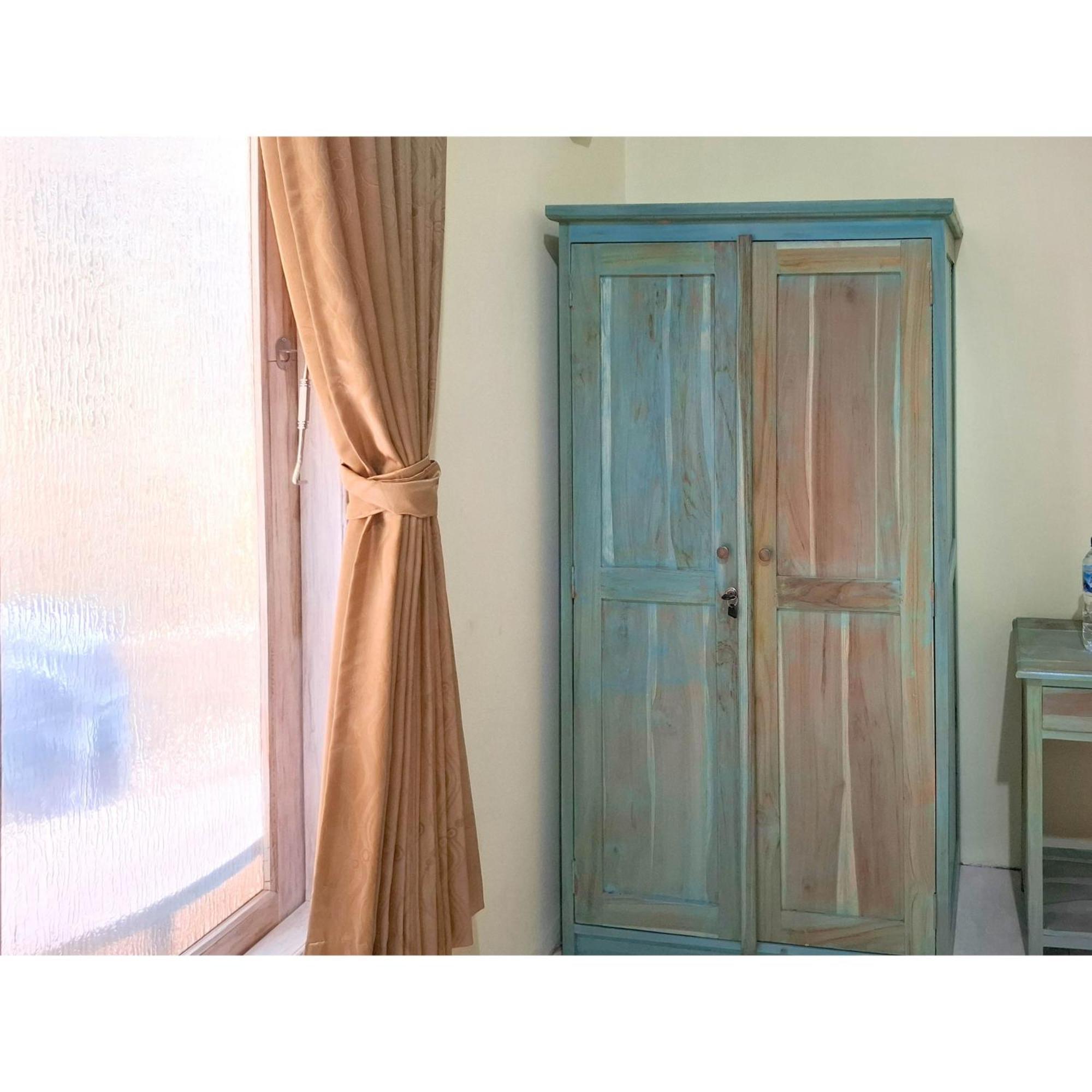 Reddoorz Near Alun Alun Jepara Kesembu Exterior photo